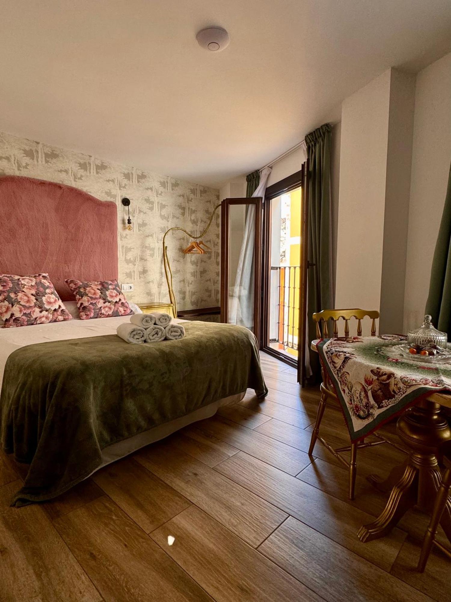 Ateneo Cuenca Suites Con Cocina En El Casco Historico 외부 사진