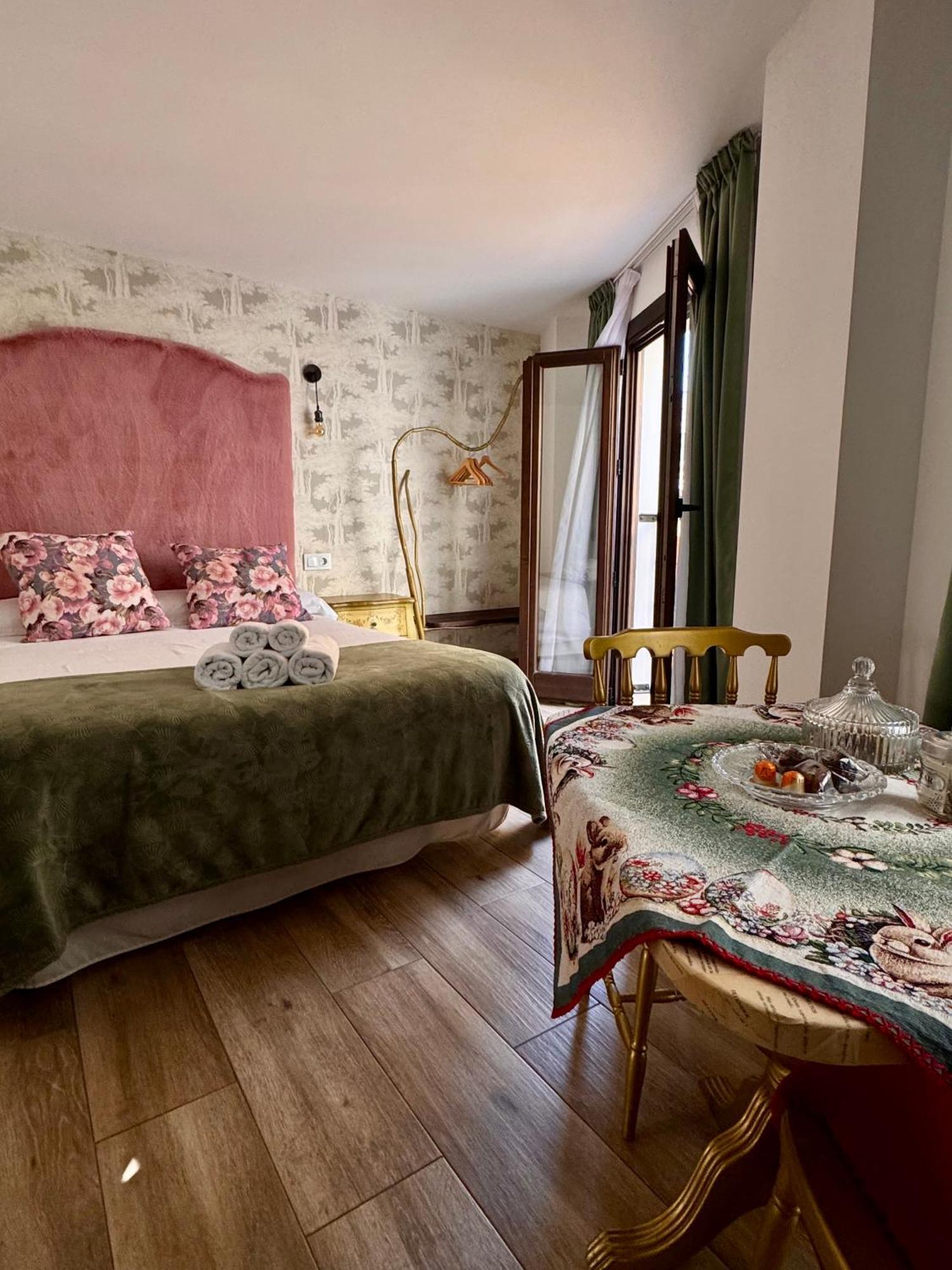 Ateneo Cuenca Suites Con Cocina En El Casco Historico 외부 사진